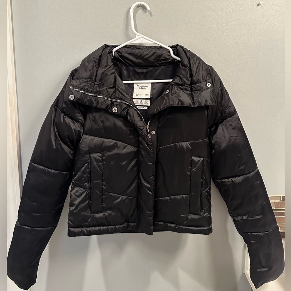Abercrombie Satin Cropped Puffer Jacket